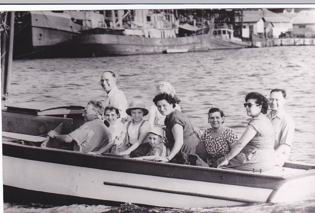 Dans le port d'Oran le 15 août 1953.jpg